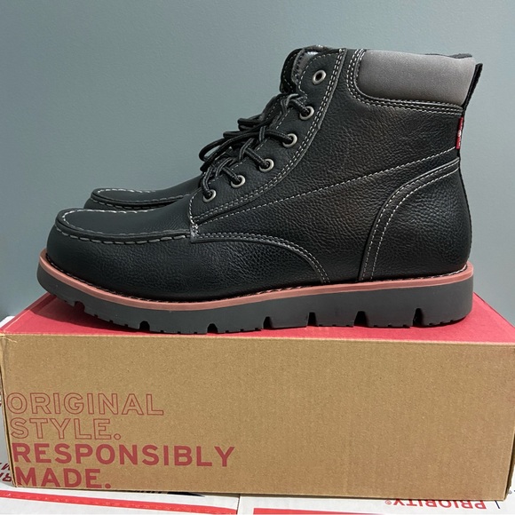 Levi’s Faux Leather Black Hiker Chukka Boots - Picture 2 of 8